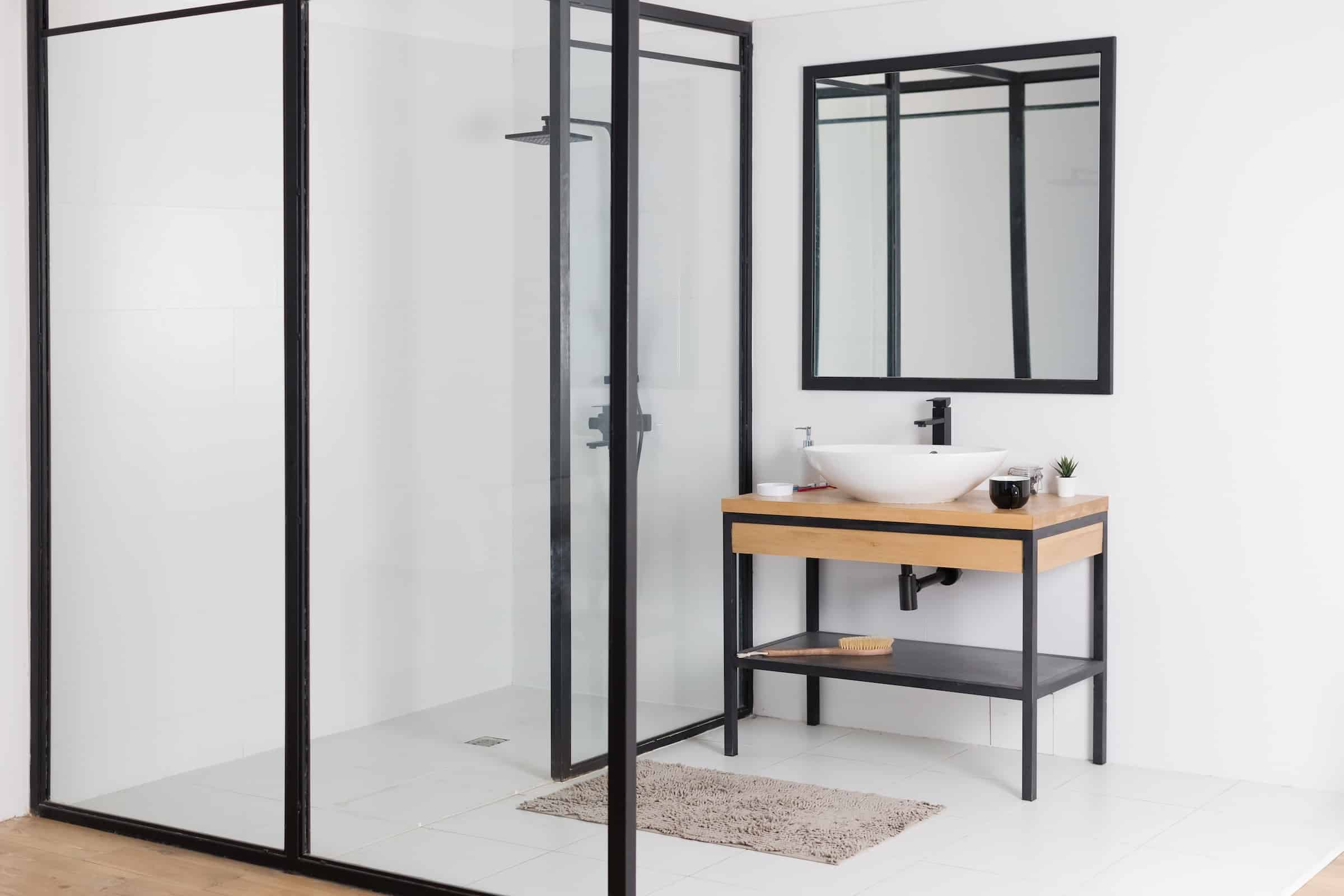 Framed Shower with Framed Mirror Minimalist Look